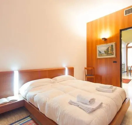 Deluxe Quattro Spade Apartamento *